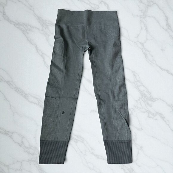 LULULEMON Womens Gray Knit Laser Leggings Sz 8 - Picture 1 of 7